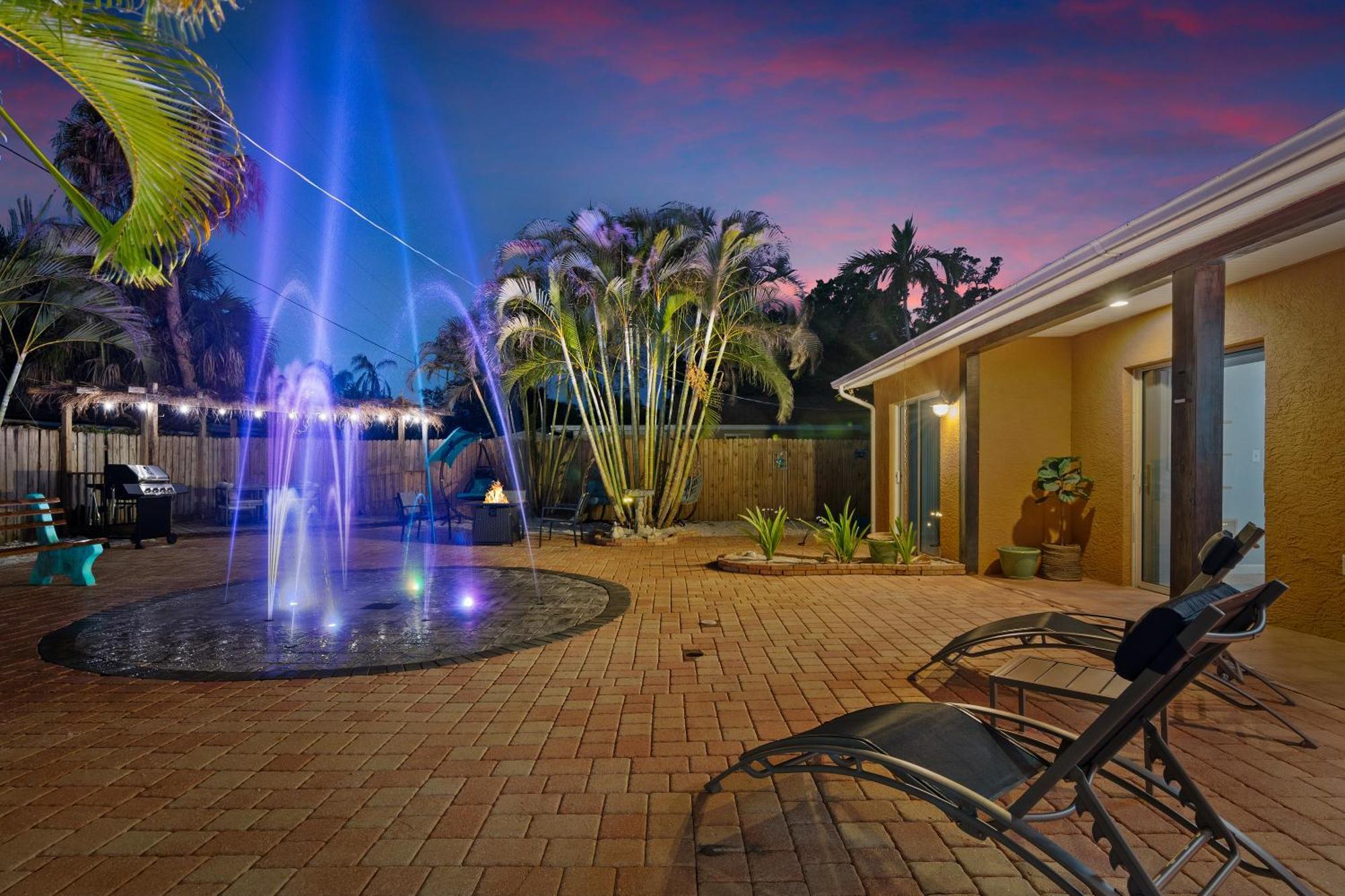 Coastal Villa W Amazing Courtyard - Splash Pad! ซาราโซตา ภายนอก รูปภาพ